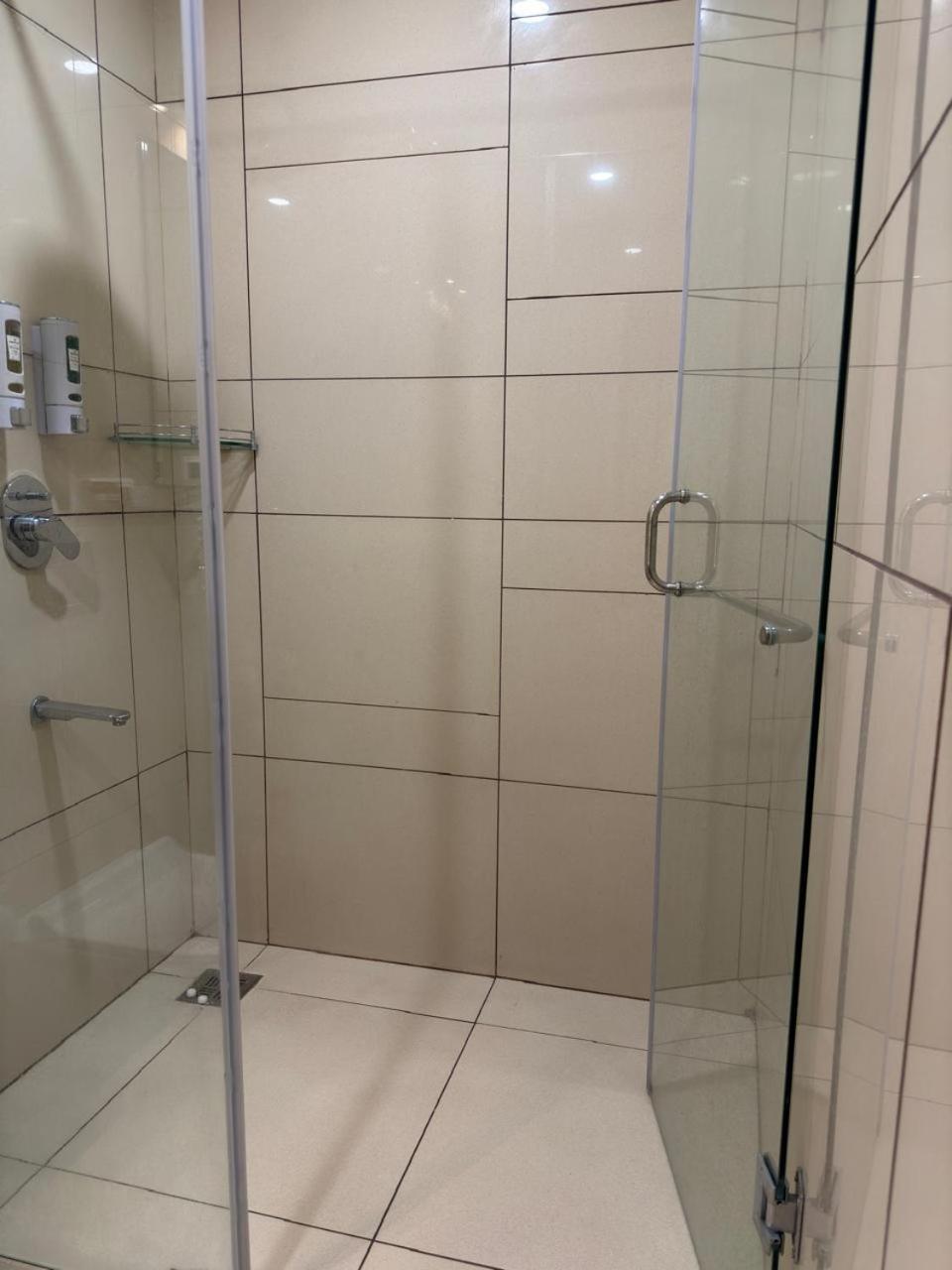 Hotel Emerald Inn Бопал Екстериор снимка