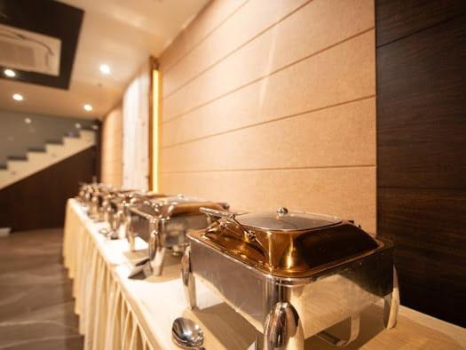 Hotel Emerald Inn Бопал Екстериор снимка
